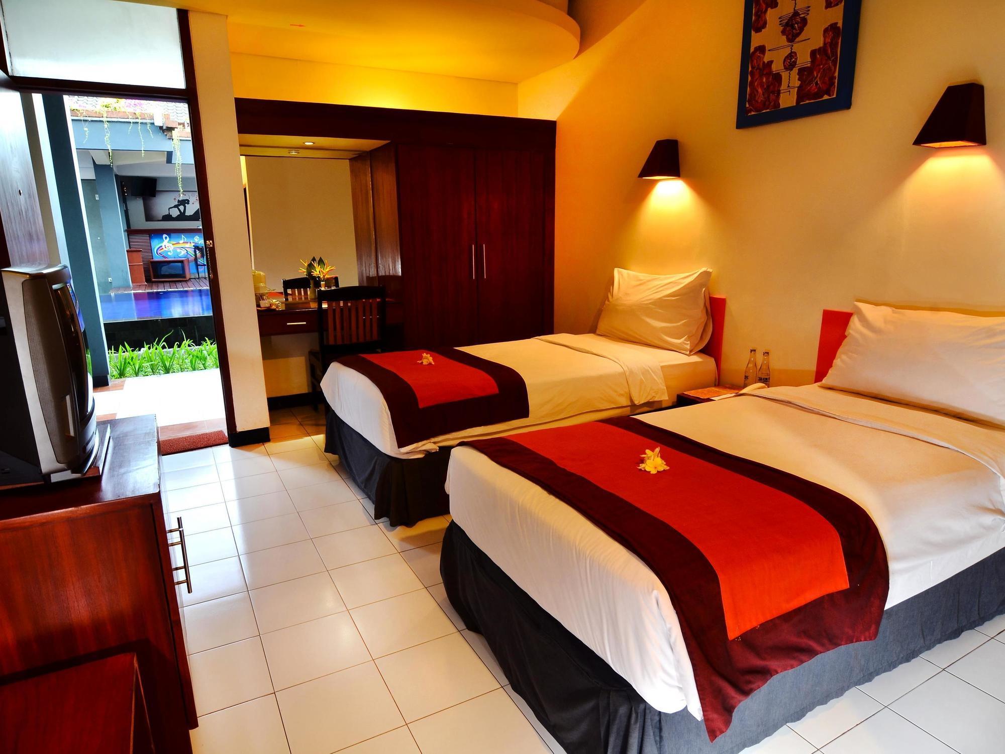 The Yani Hotel Bali Pesanggaran Экстерьер фото