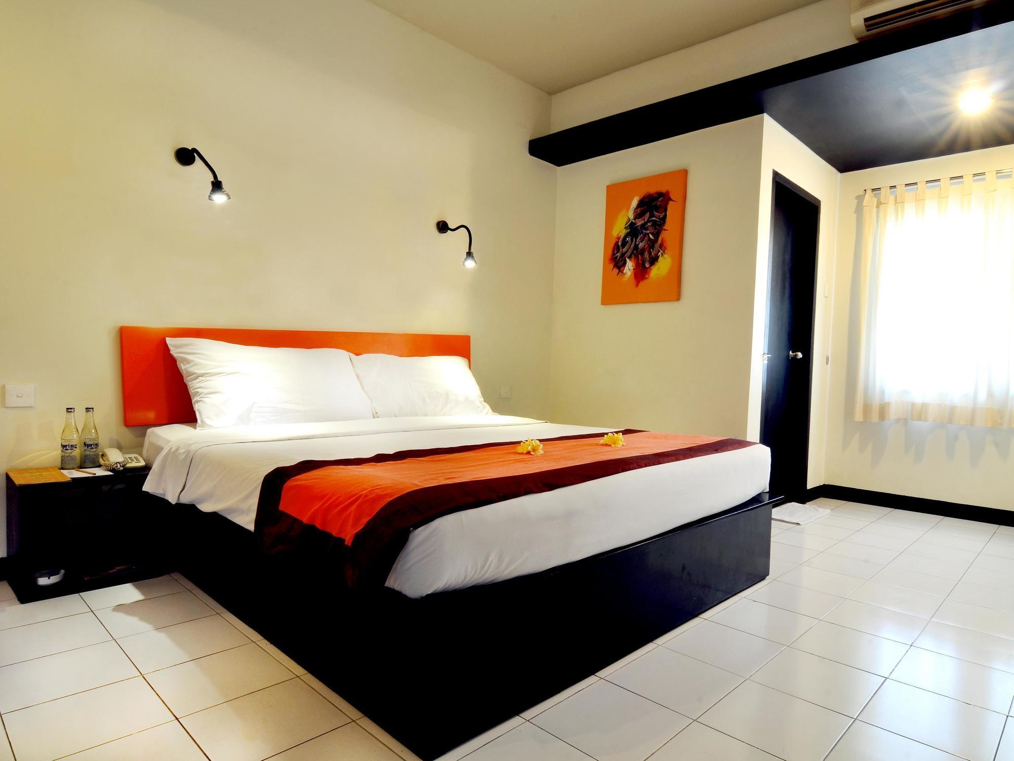 The Yani Hotel Bali Pesanggaran Экстерьер фото